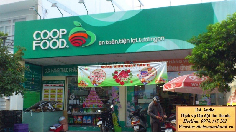 lắp đặt âm thanh của hàng tiện lợi