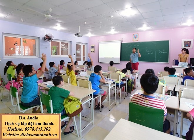 thiết bị âm thanh phòng học