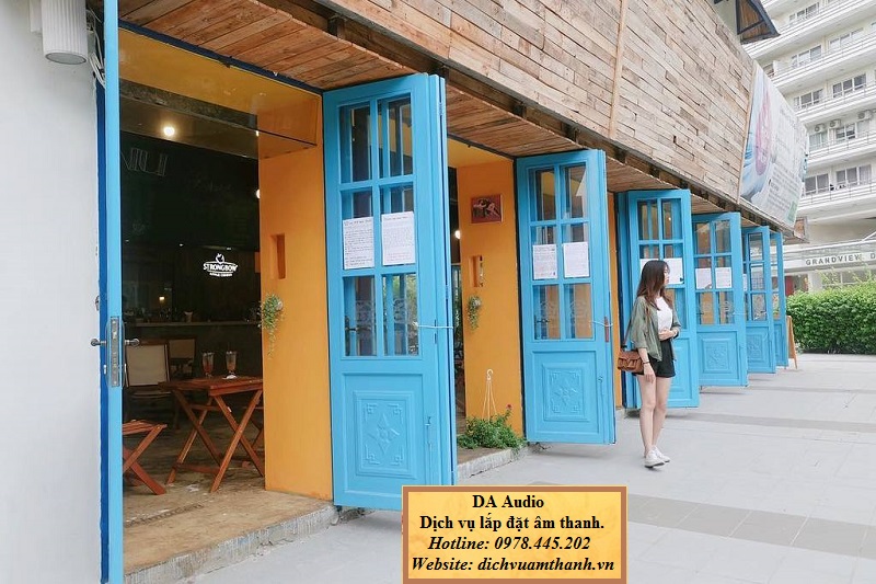 lắp đặt âm thanh Almacen Café