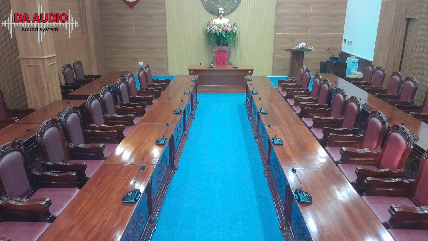 Hệ Thống Âm Thanh Phòng Họp